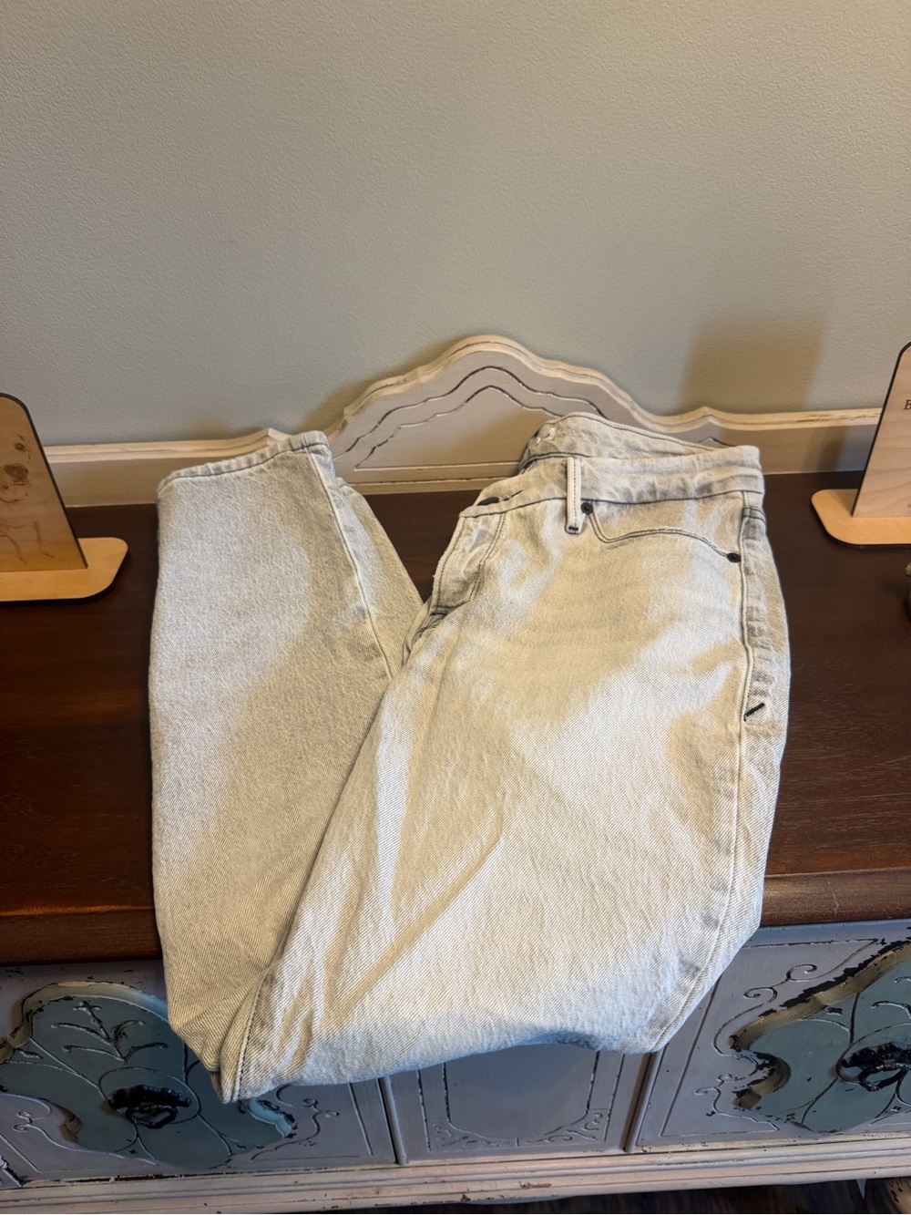 Good American Light Wash Skinny Jeans